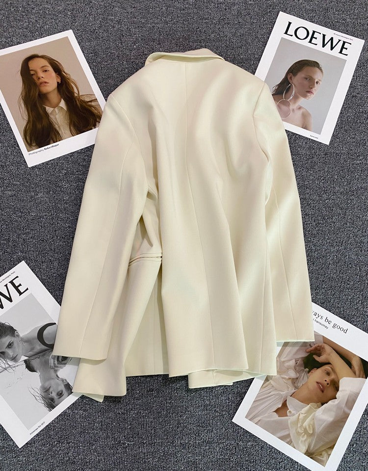 Blazer Tailleur Structuré – Élégance Moderne