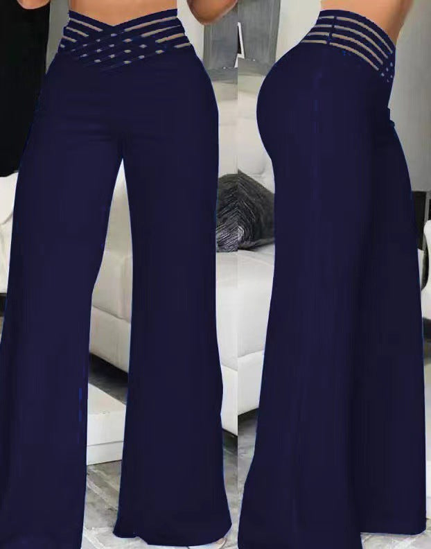 Pantalon Flare à Découpes Modernes