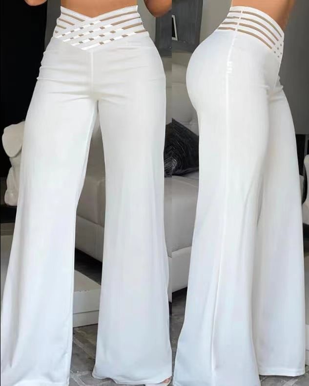 Pantalon Flare à Découpes Modernes