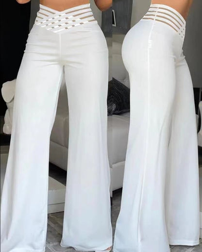 Pantalon Flare à Découpes Modernes